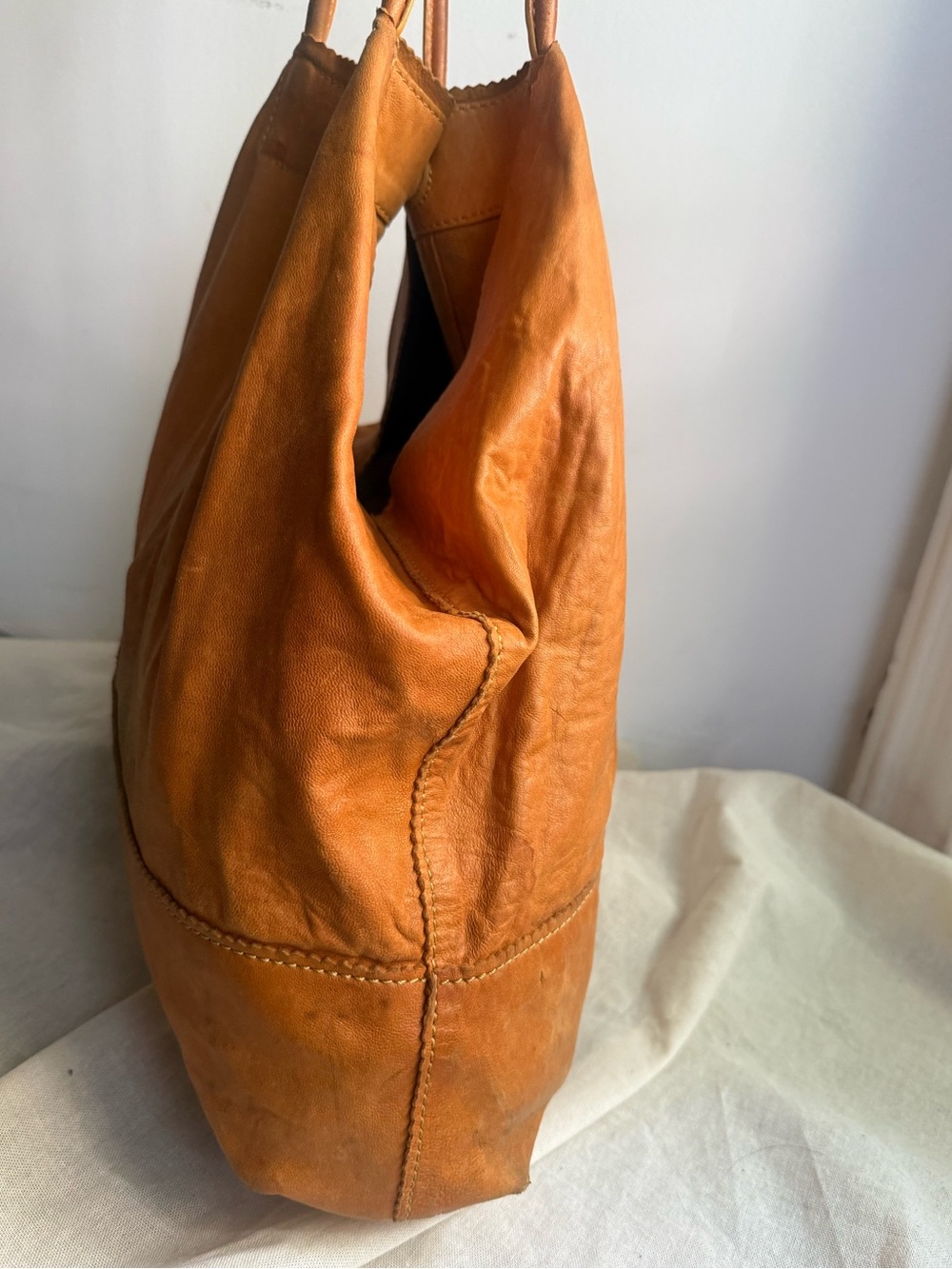 Vintage Cognac Leather Slouchy Hobo Tote XL Soft Distressed Carryall Laptop Bag - Picture 6 of 13